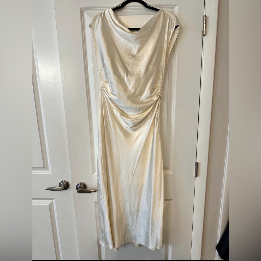 Selfie Leslie Loveland Cap Sleeve Cowl Back Midi Dress